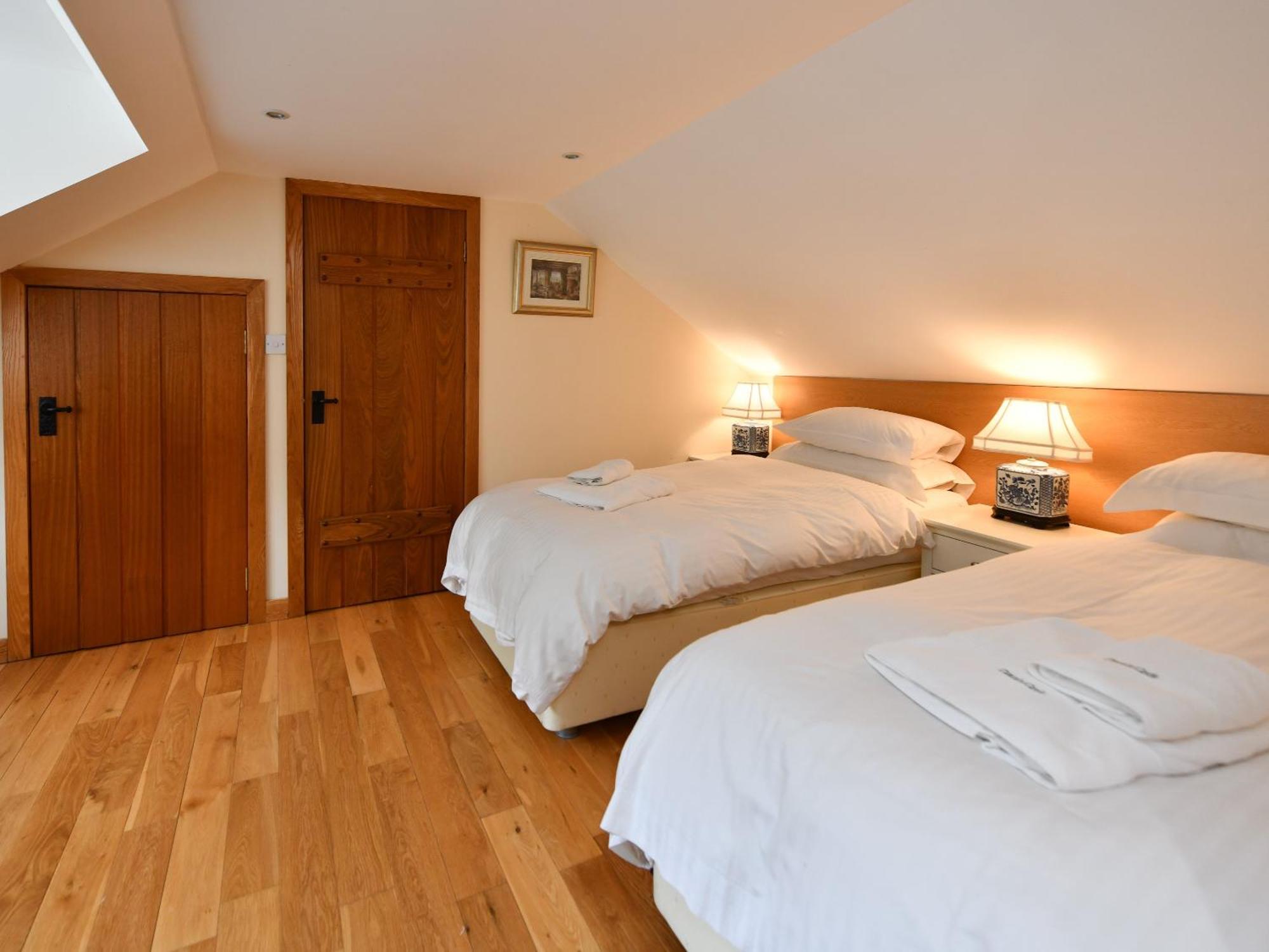 Cloncaird Castle Estate Cottages Maybole Ruang foto