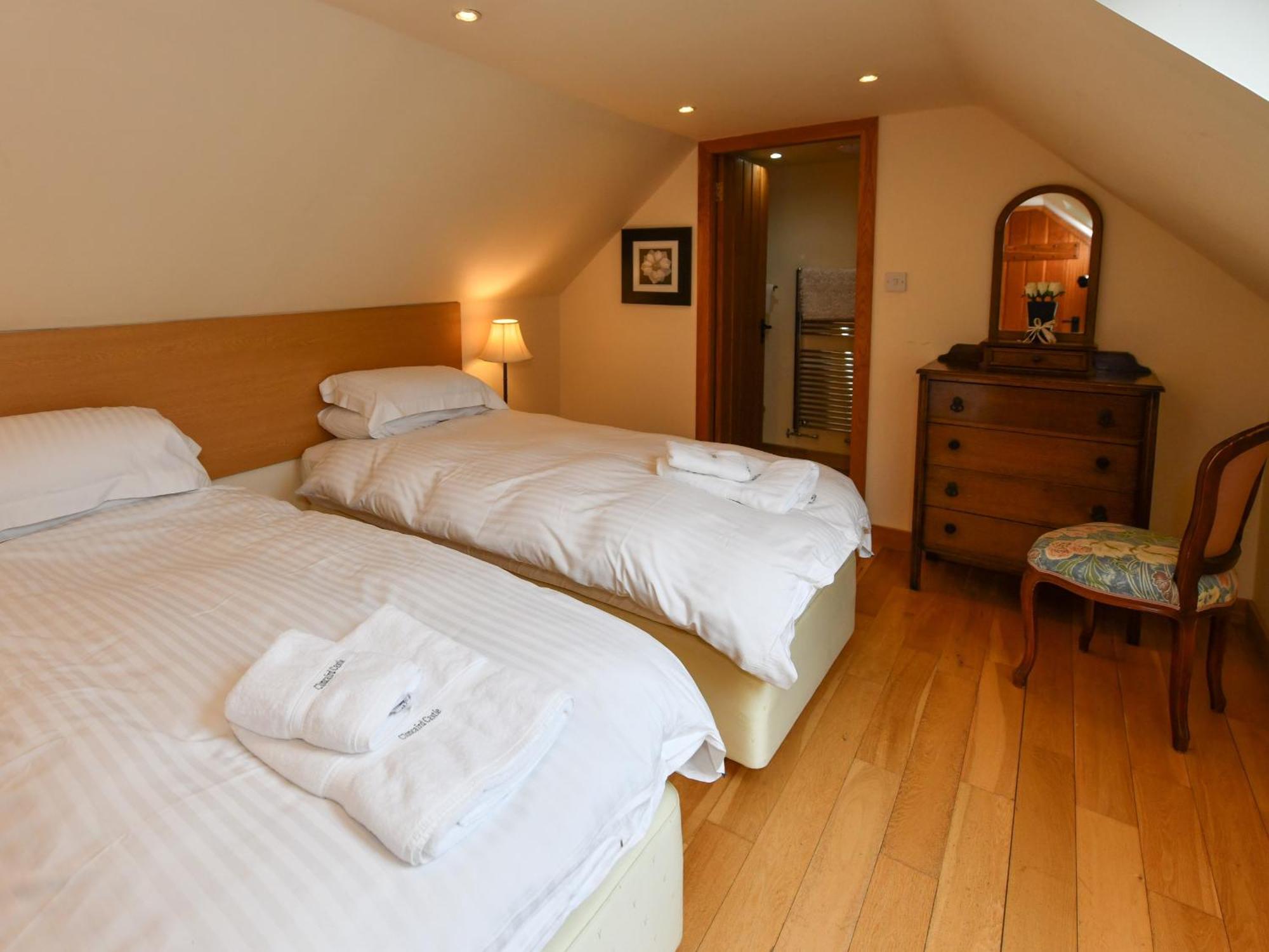 Cloncaird Castle Estate Cottages Maybole Ruang foto