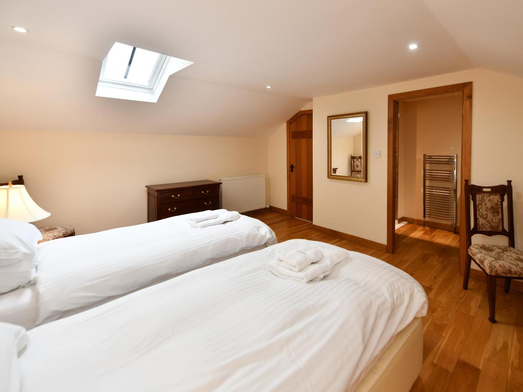 Cloncaird Castle Estate Cottages Maybole Ruang foto